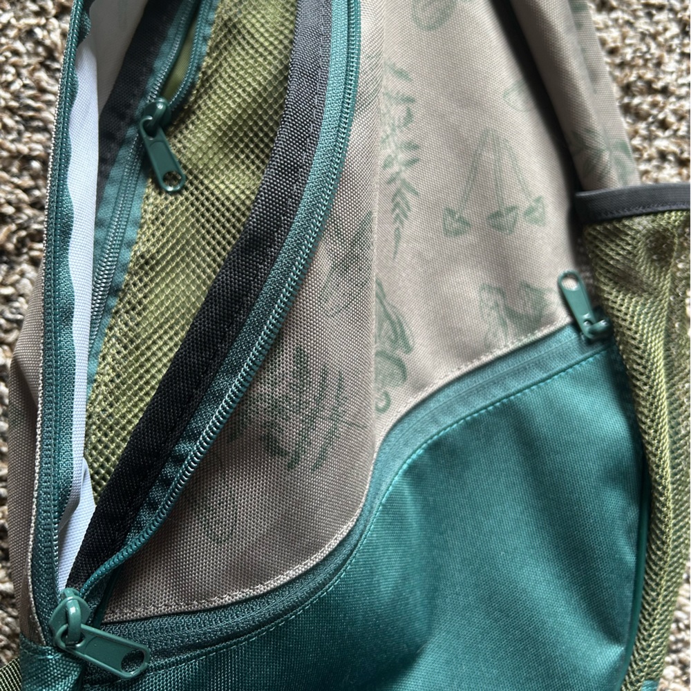 Kavu Brown and Dark Green Sling Pack with Outdoor Print - Picture 3 of 3